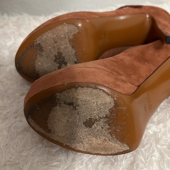 Authentic Gucci Suede T Strap Peep Toe Platform Heels Light Rust Color S… - Picture 12 of 15